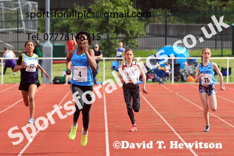 Women and Girls 200 metres, 2022 North Eastern Track and Field Champs., Middlesbrough. David T. Hewitson/Sports for All Pics
